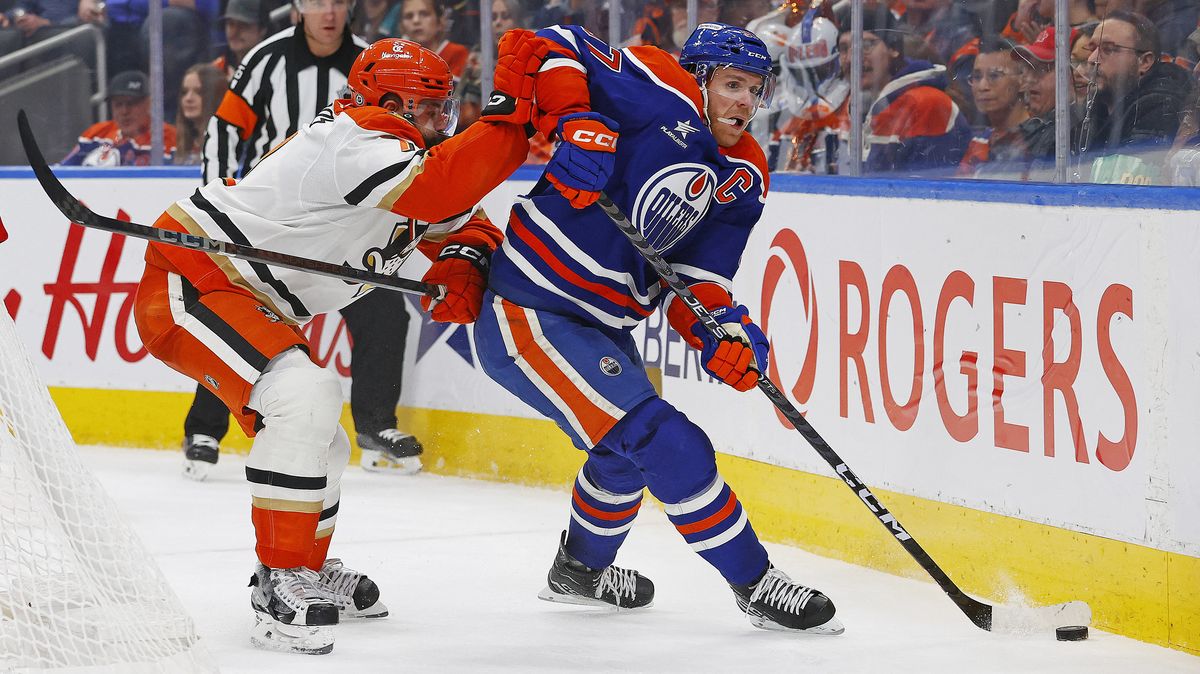 McDavid nemá výjimku. Gudas vystartoval i na největší hvězdu NHL