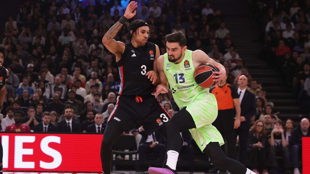 Barcelona oplatila v Evropské lize Paříži porážku, Satoranský pomohl 12 body