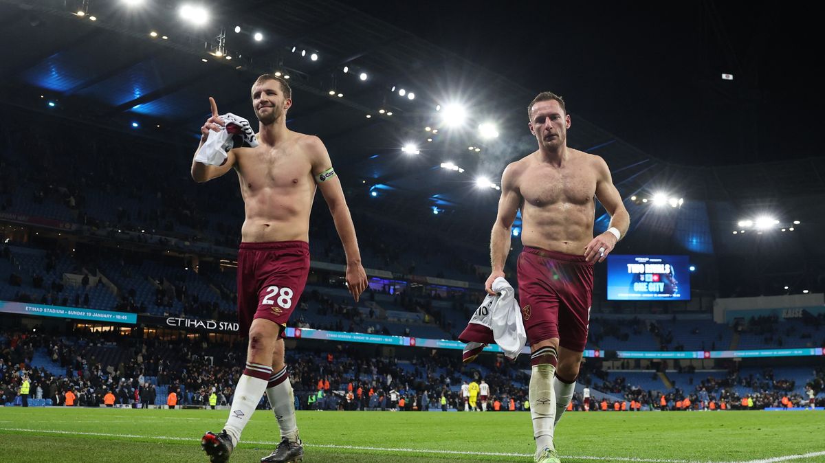 West Ham se rozloučil s trenérem. Součka s Coufalem má údajně koučovat někdejší kouč Chelsea