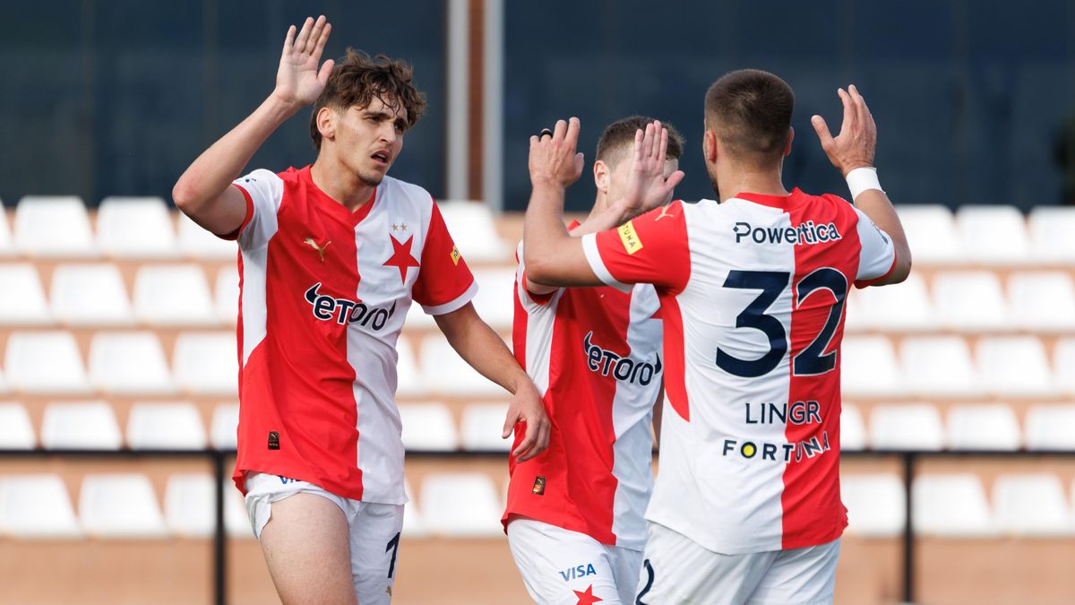Postřehy z cest Slavie. Remíza s neviditelným soupeřem, šance pro teenagery a dlouhodobý problém