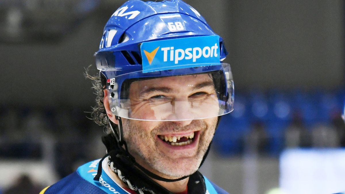 Bezzubý Jágr si utahuje ze svého vzhledu. Zveřejnil vtipný vzkaz od přítelkyně