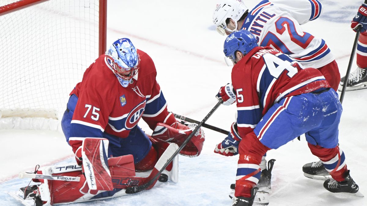 Brankář Dobeš vychytal výhru i v pátém utkání v NHL, první gól v sezoně slaví Blümel