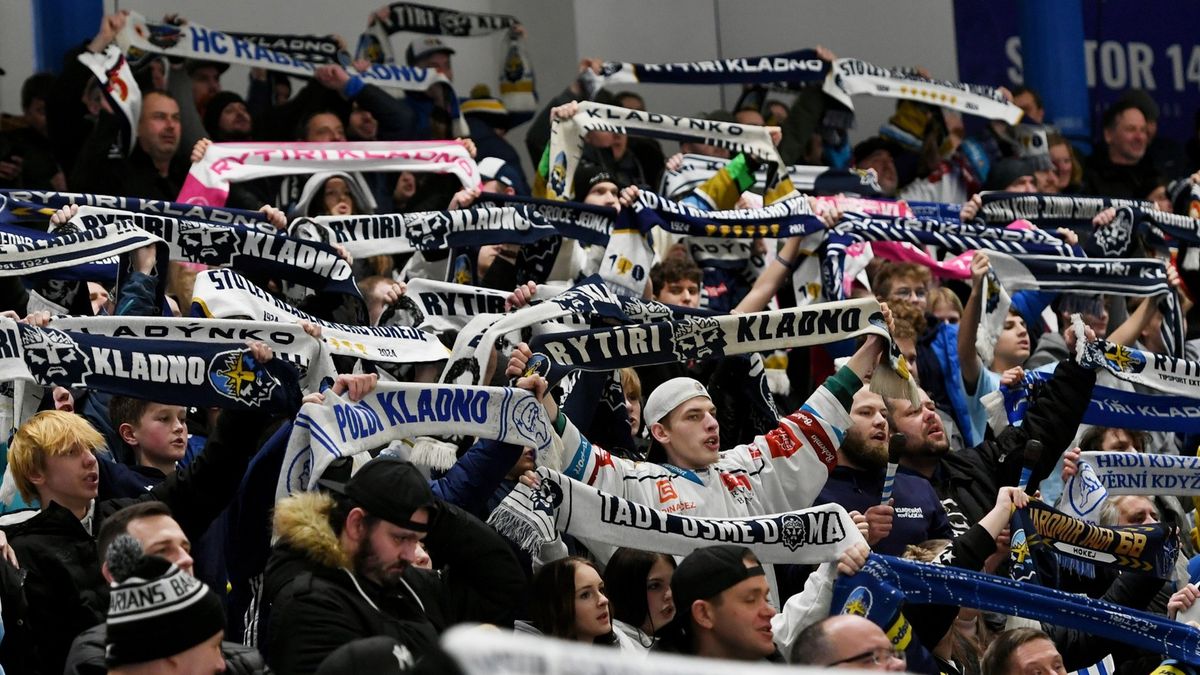 Nechutná dohra na Kladně. Fanoušek napadl třineckého útočníka