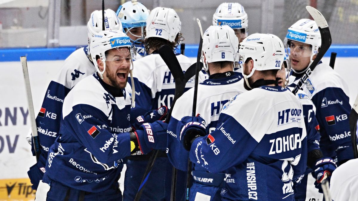 K narozeninám chci spíš postup než čokoládu, ať před play-off nepřibírám, smál se fantom Komety. Chybu neřešil
