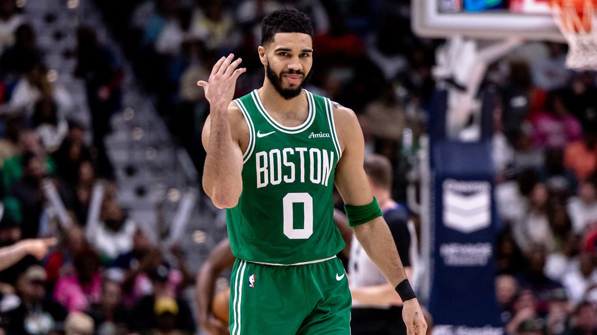 Neuvěřitelný závěr. Mistrovský Boston porazil vyhrál v NBA košem v poslední sekundě