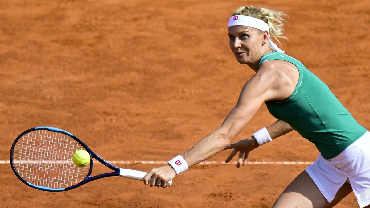 Šafářová se vrací na kurty, představí se v Abú Zabí