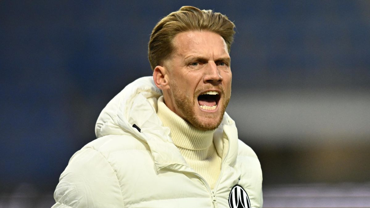 Trenér Kováč bude chybět Liberci kvůli kartám, Slavia zaplatí pokutu 50 tisíc