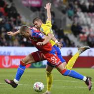 Daniel Vašulín (Plzeň) a Jakub Černín (Zlín) v souboji