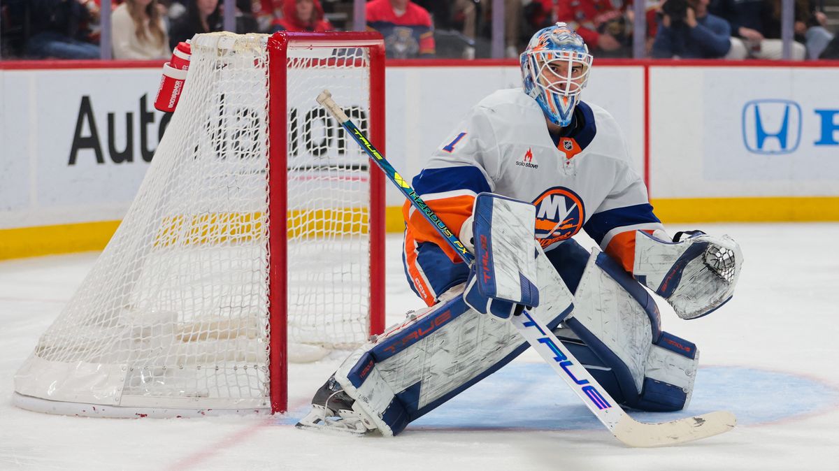 Pět let čekání na těžký debut v NHL. Škarek ale slyšel pochvalu od legendy