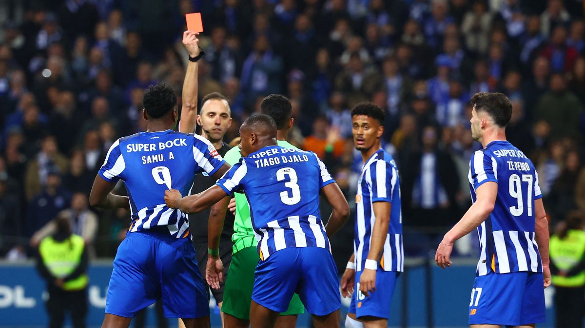 Divočina v nastavení. Sporting přišel o výhru, dvě červené během pár vteřin