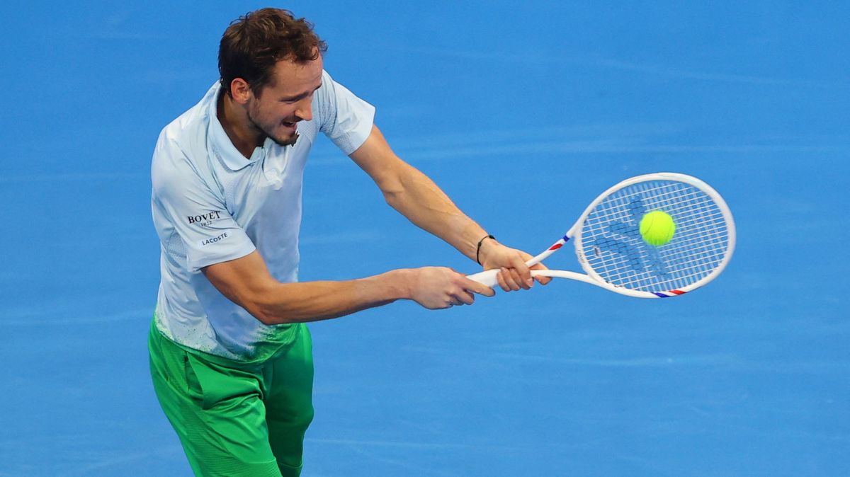Souboj dvou posledních šampionů v Dauhá vyhrál Medveděv