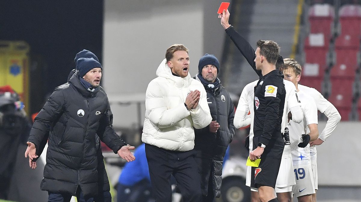 Hrubá chyba sudích. Plzeň měla dohrávat v deseti, myslí si komise