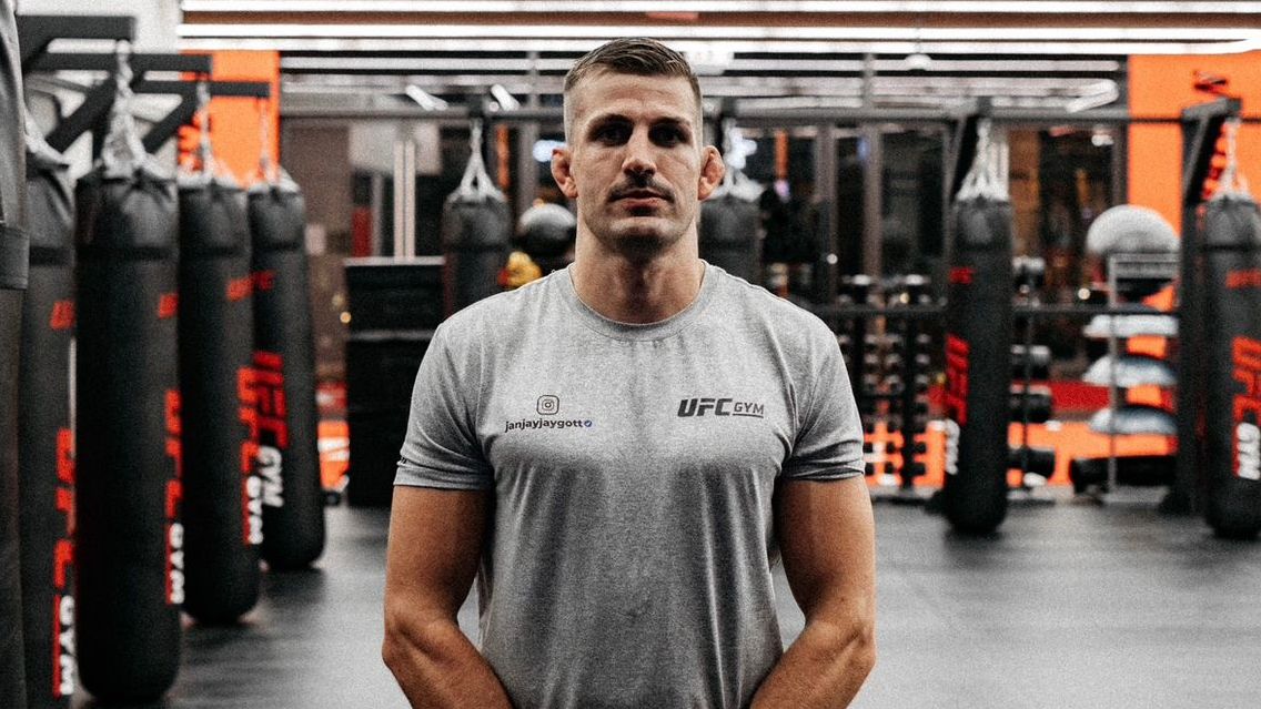 Drony a rakety v Dubaji? Neustále slyším stíhačky, vypráví český bojovník