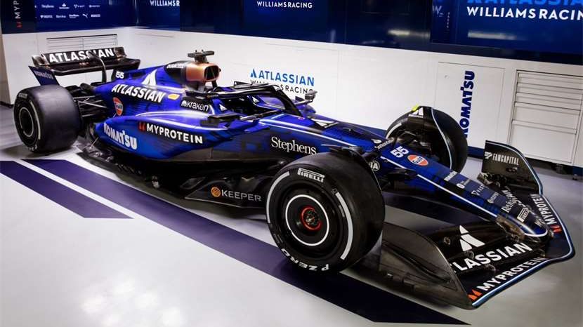 Williams po vzoru McLarenu předvedl vůz pro letošní sezonu