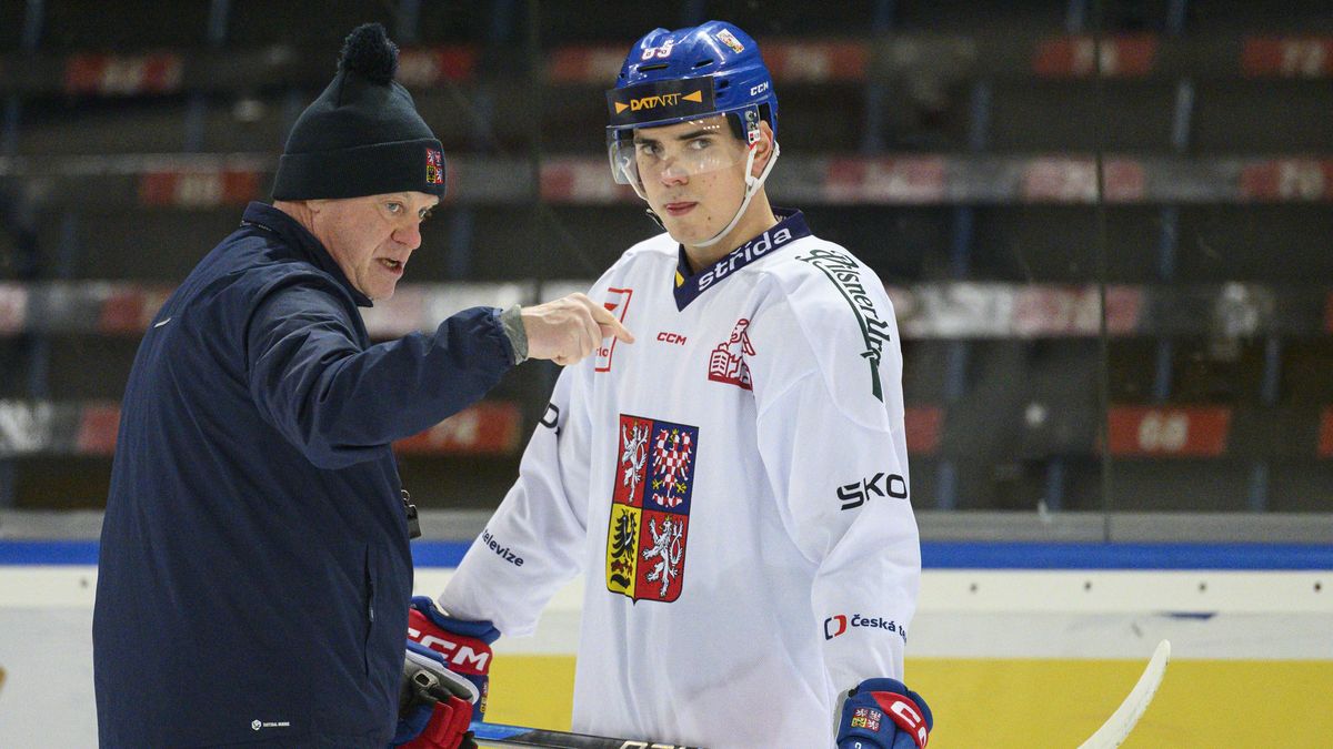 Proti Švédům se do sestavy nedostal, první reprezentační sraz si ale zkazit nenechá