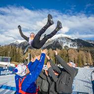 Do vzduchu musel v rámci oslav i Vítězslav Hornig.