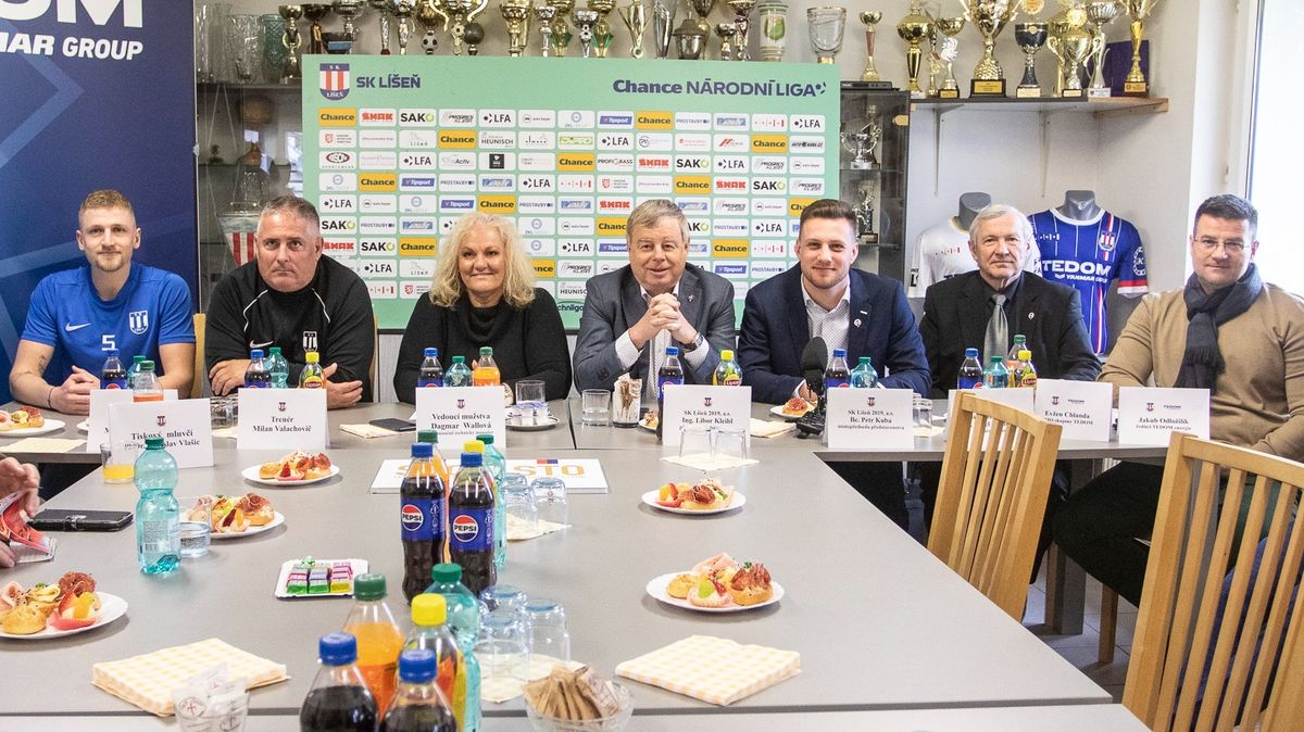V Líšni řeší před začátkem druhé ligy osvětlení i aklimatizaci hvězdných posil