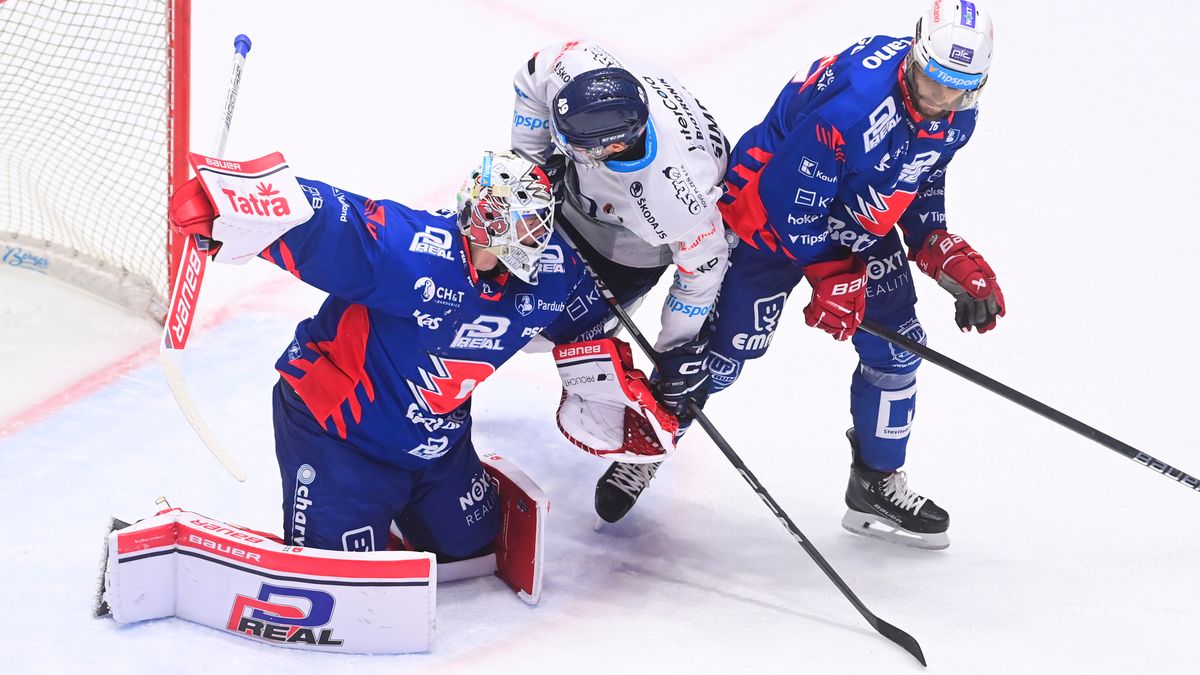 Bojujte za Teslu! skandovali naštvaní fanoušci po ostudném výkonu Pardubic. Není to vůbec dobrý, připustil Zadina