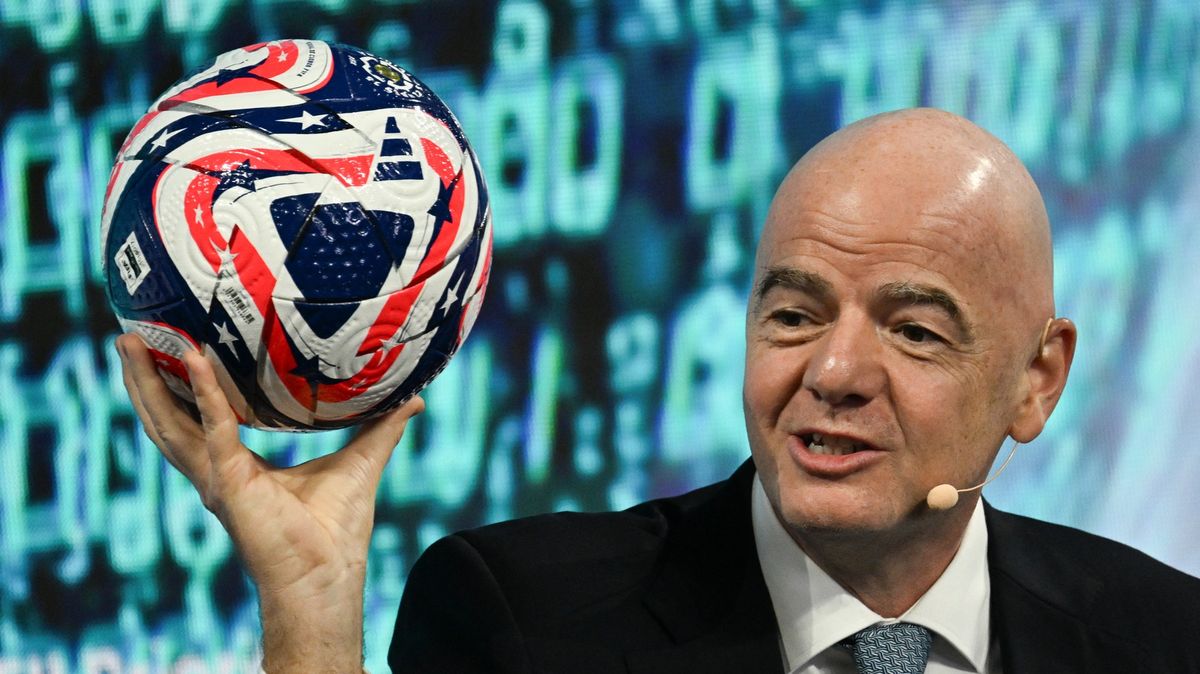 Na ostrou hádku Trumpa se Zelenským zareagoval i šéf FIFA