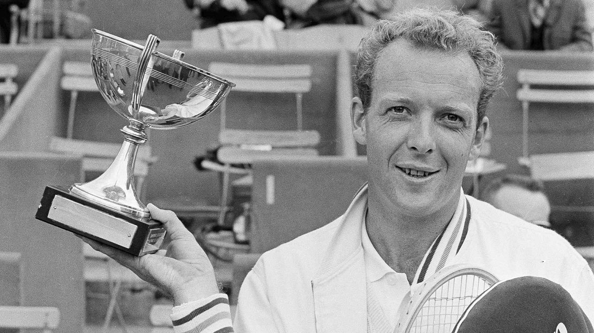 Ve věku 86 let zemřel bývalý grandslamový a daviscupový šampion Stolle