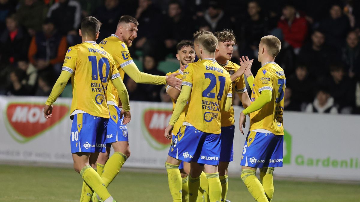 Teplice Triumphs in Cup Quarterfinals: Outsider’s Equalization Efforts Fall Short