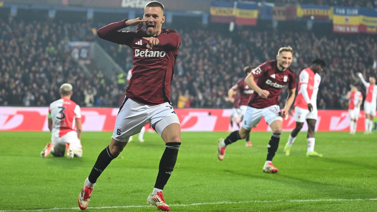 Klíč od Prahy už je v rukou fotbalistů Sparty. Převzali jej od primátora