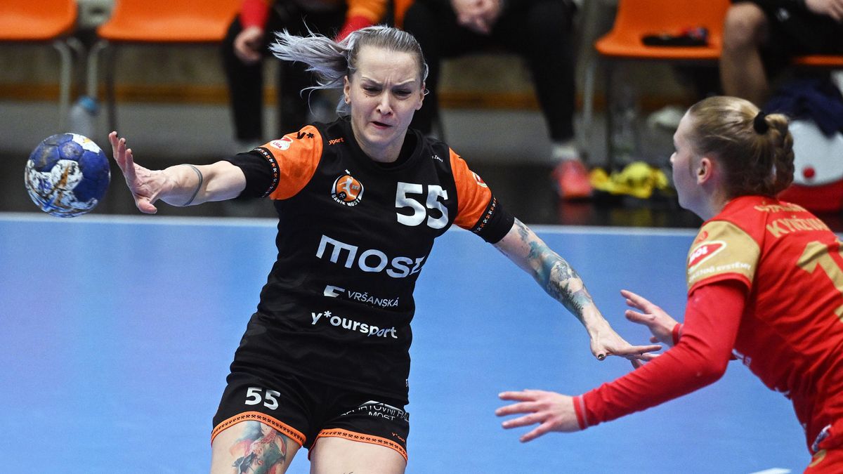 Házenkářky Mostu porazily ve finále poháru opět Kynžvart a mají desátý triumf