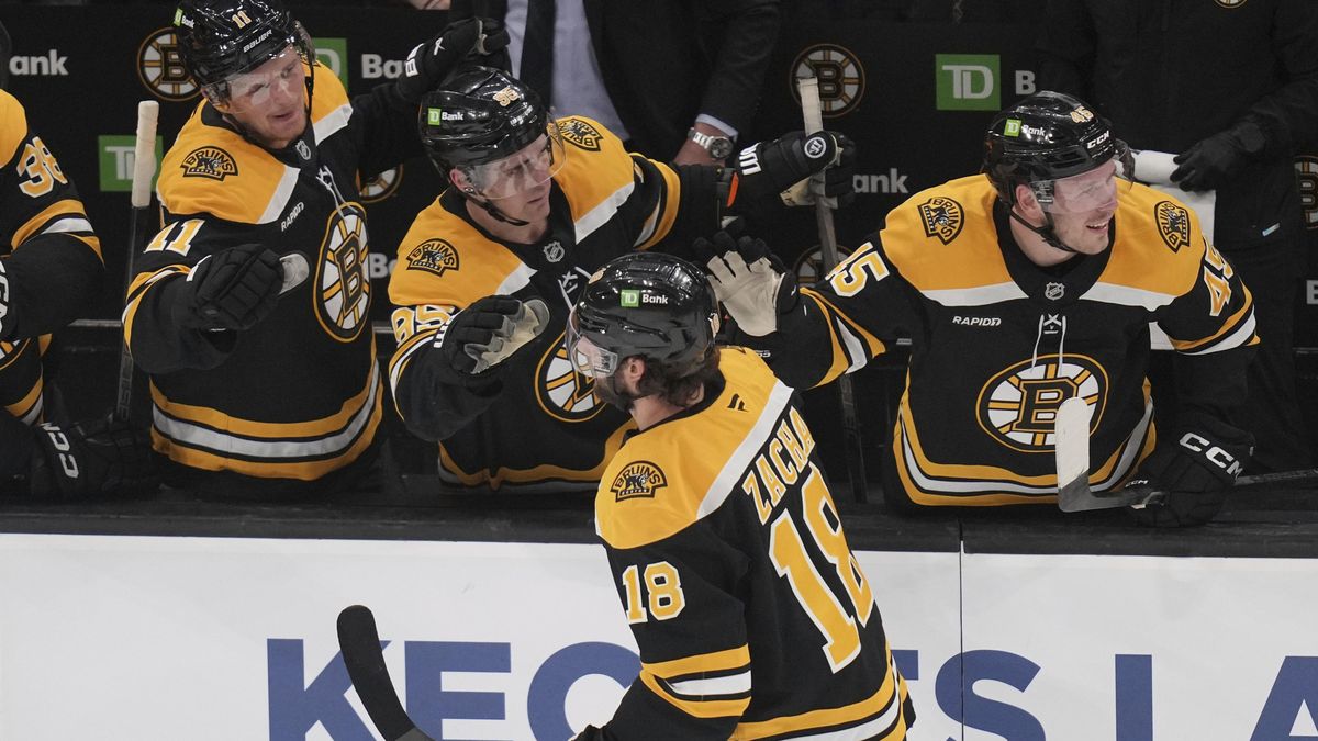 Boston skolil šampiony, nevídaný obrat režírovali Pastrňák se Zachou