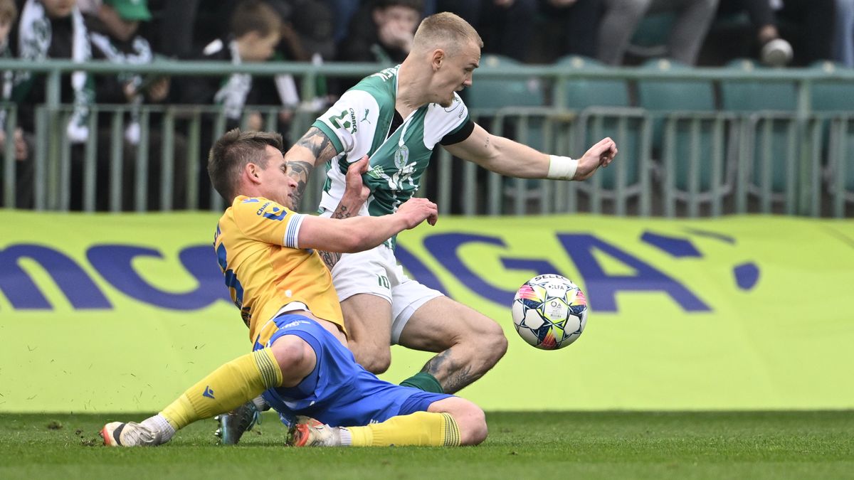Rána za ranou, direkt vedle direktu. Teplickou defenzivu kosila zranění