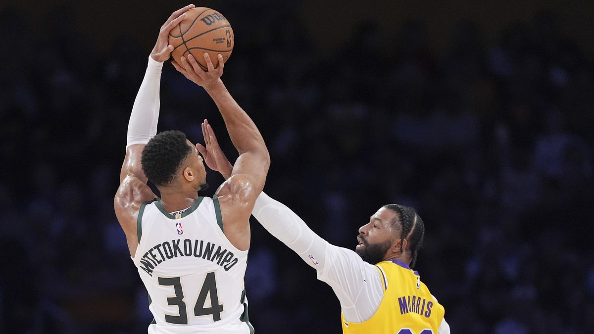 Milwaukee ukončilo v NBA vítěznou domácí sérii oslabených Lakers