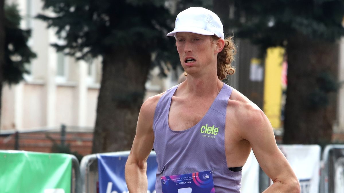 Kanaďan Dunfee překonal v Dudincích světový rekord v chůzi na 35 km