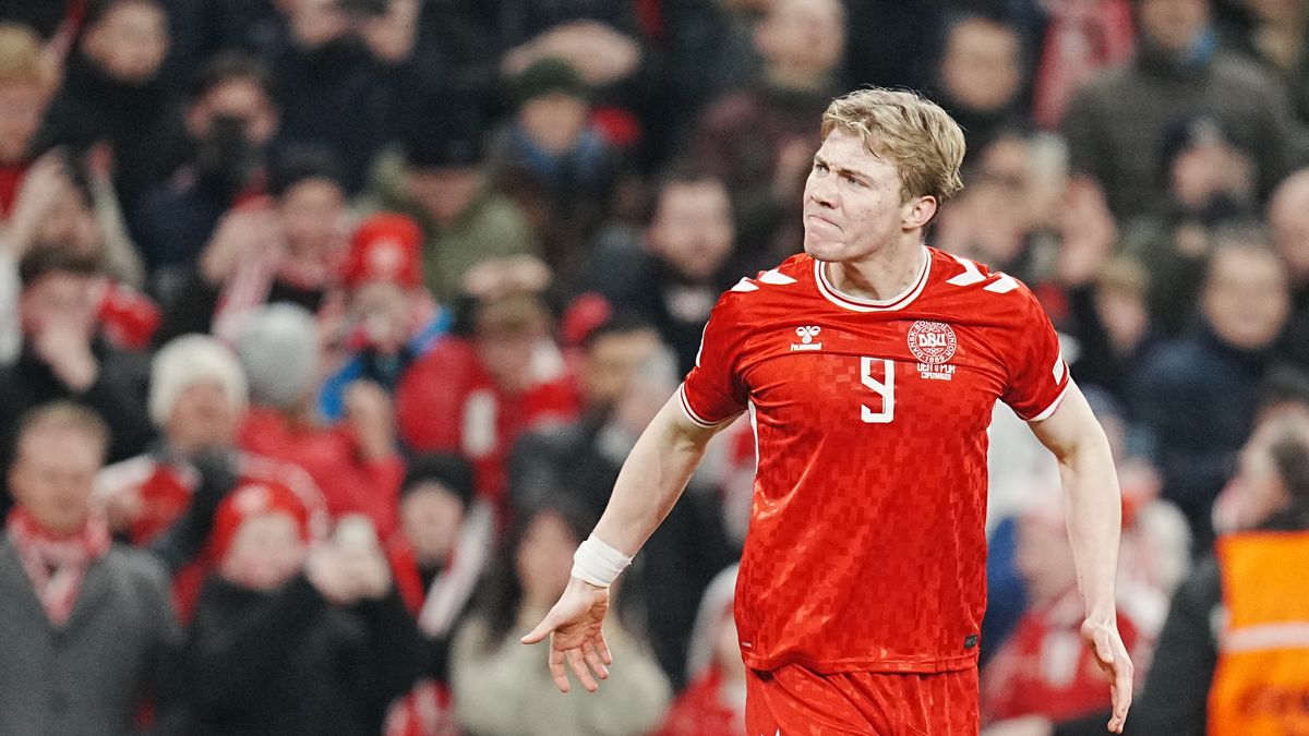 Dán před Ronaldem imitoval jeho oslavu. Provokace? Portugalec i fandové zírali