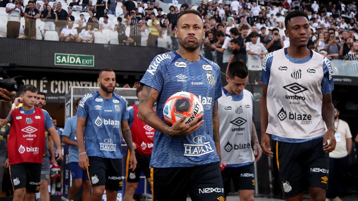 Dvacet holek z eskortu. Sex ano, jen žádné líbání. Neymar při těhotenství své partnerky opět řádí