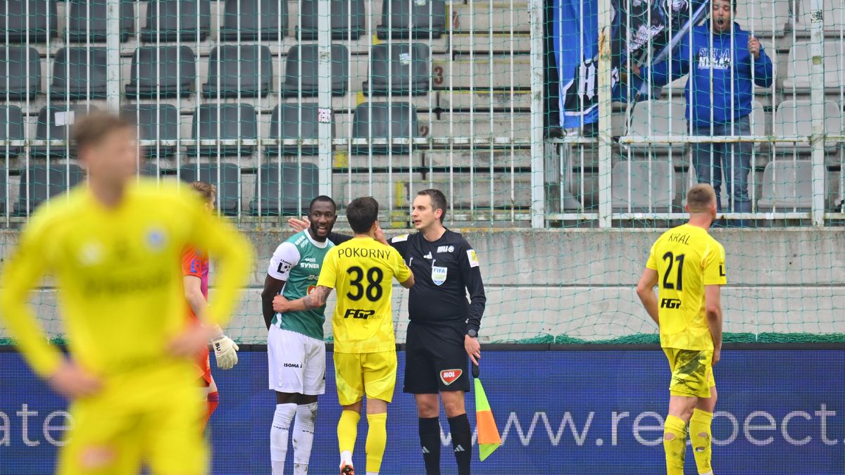 Pohádal se s fanoušky kvůli rasismu. Je to smutné, řekl jablonecký Jawo, jemuž se Olomouc omluvila