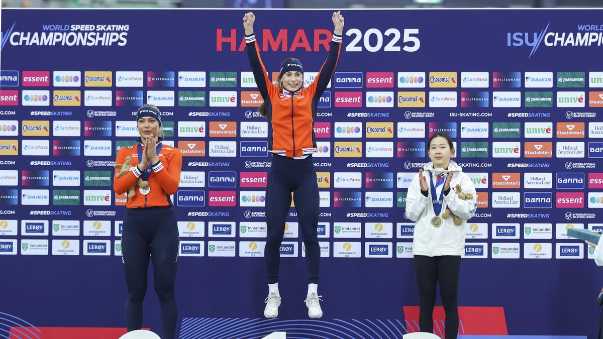 Rychlobruslařka Koková je potřetí za sebou mistryní světa na 500 metrů