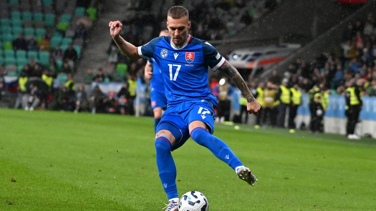 Slovenští fotbalisté nepostoupili v Lize národů. Podlehli Slovinsku v prodloužení