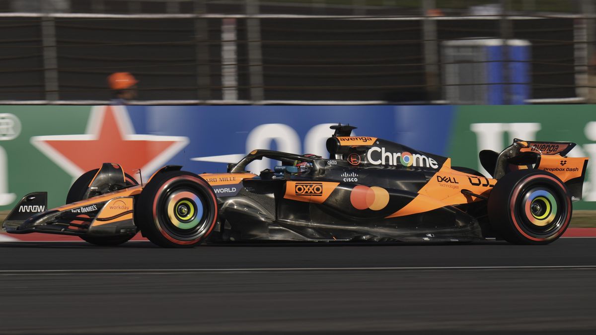 Piastri získal první pole position v kariéře, vedle něj bude v Číně startovat Russell