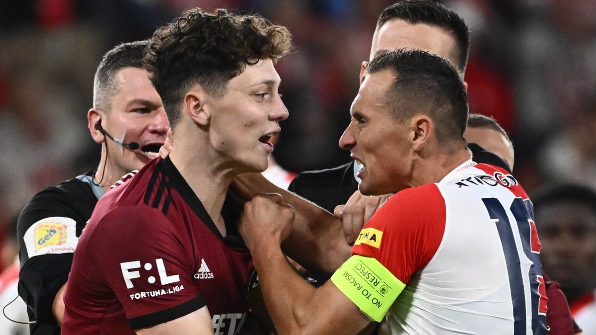 Slavia, nebo Sparta? Názory expertů ohledně derby se různí
