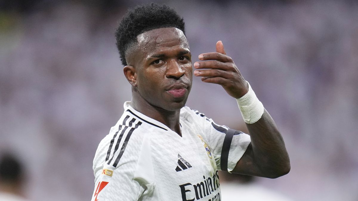 Real využil prohry městských rivalů z Atlética a vystřídal je na druhém místě