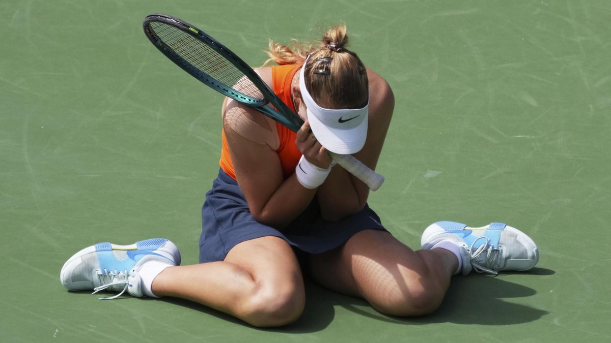 Tenisová senzace. Teenagerka porazila i světovou jedničku a ovládla Indian Wells