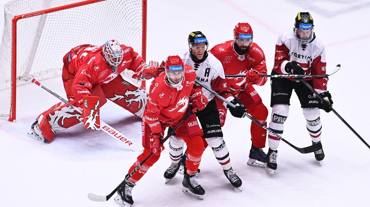 Čtvrtfinále extraligy je tady. Favoritem Sparta, titul popáté obhajuje Třinec