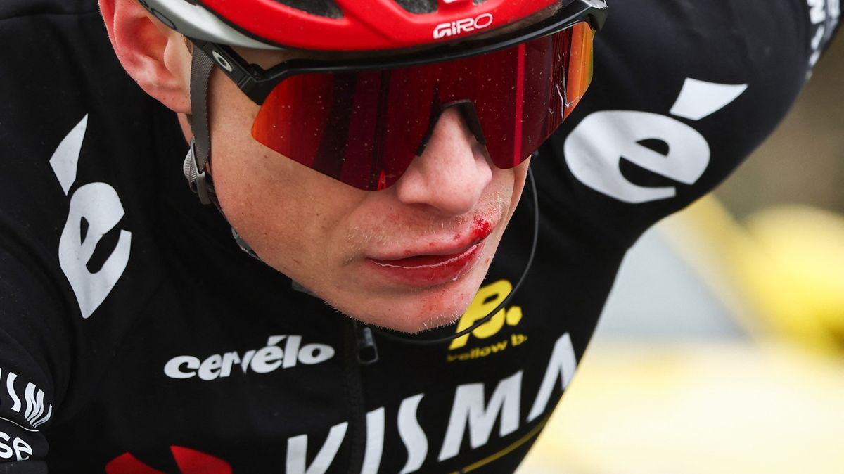 Vingegaard po pádu v páté etapě přišel o vedení v Paříž-Nice