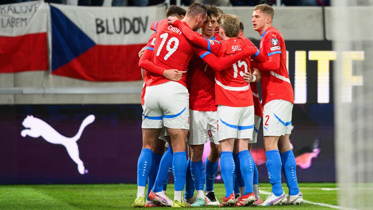 Zvláštní zápas. Čeští fanoušci nadchli reprezentanty. Soupeř? Jako druhá liga, řekl Šulc