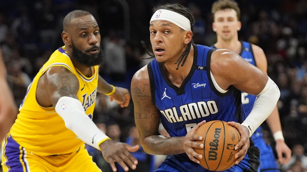 Basketbalisté Lakers prohráli v NBA i druhý zápas po návratu Jamese