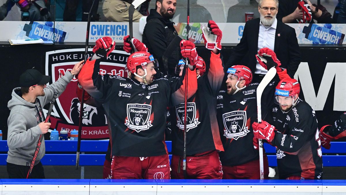 Hradec Králové a Mountfield hodlají dát ztrátovému klubu 16 milionů Kč