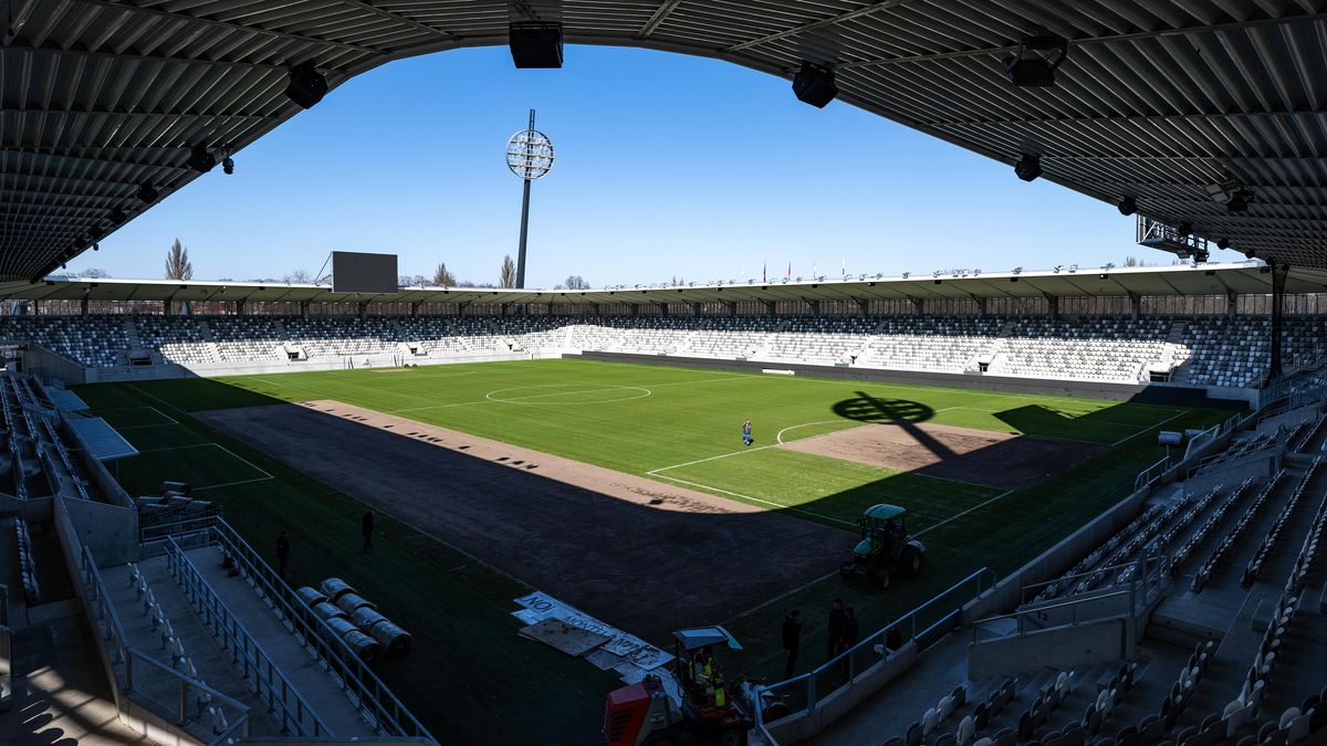 Když můžete jen speciální jídlo, ale na stadion vás s ním nechtějí pustit