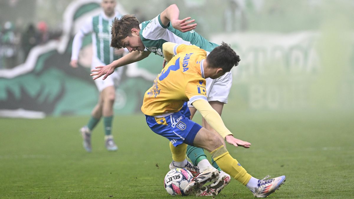 Ze stopera útočníkem. Odchovanec utnul černou sérii Bohemians