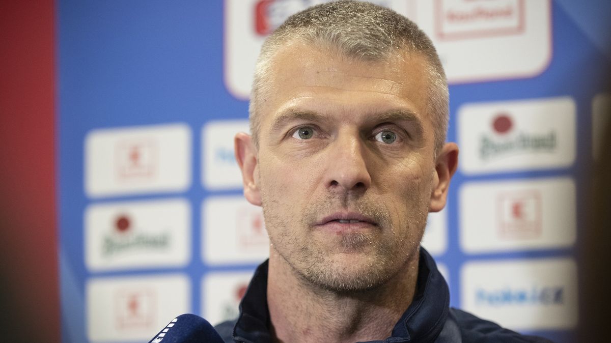 České hokejistky už se připravují na domácí MS. Ale trápí nás zranění, prozrazuje kouč