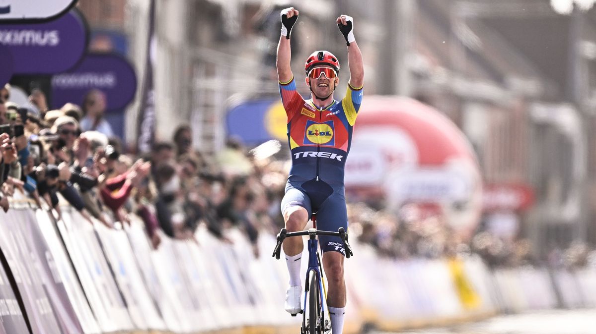 Dánský cyklista Pedersen vyhrál po dlouhém sólu potřetí závod Gent-Wevelgem