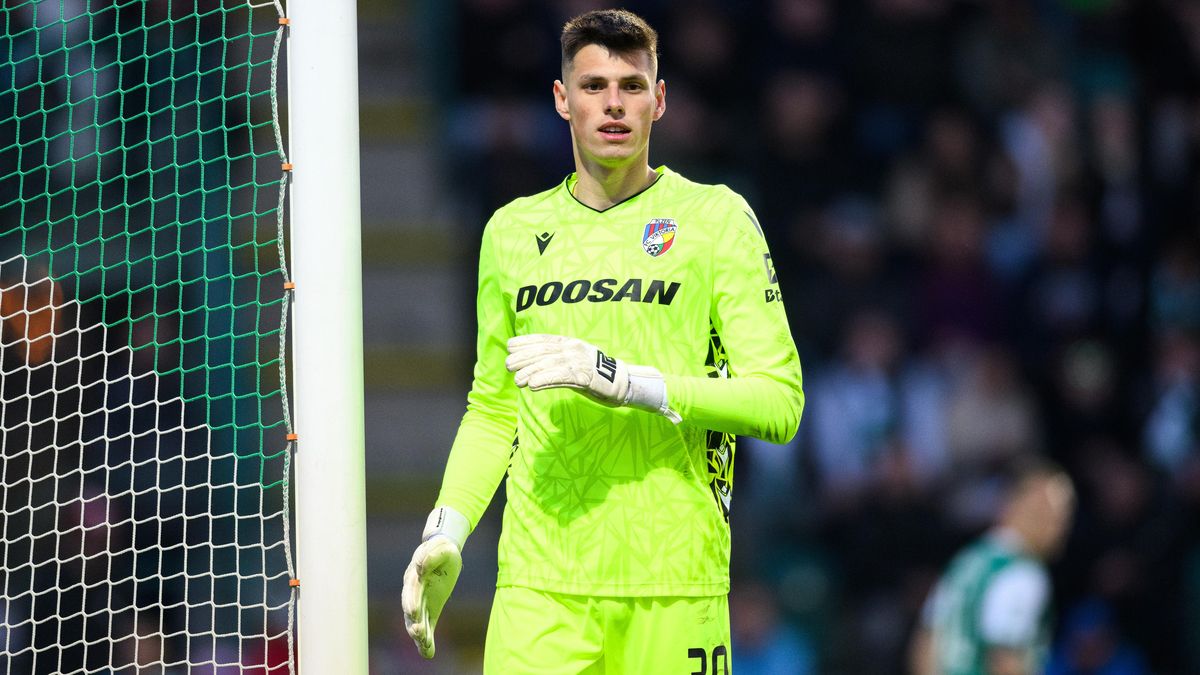 Gólmanský supertalent Plzně předvedl kuriózní minelu. Dostal jsem dárek, smál se střelec